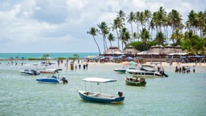 Porto de Galinhas: praias e piscinas naturais com milhas