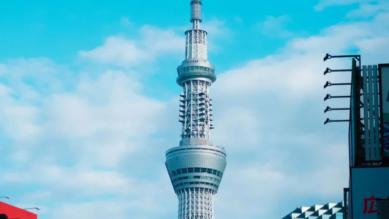 Tokyo Skytree contra o céu de Tóquio, no Japão