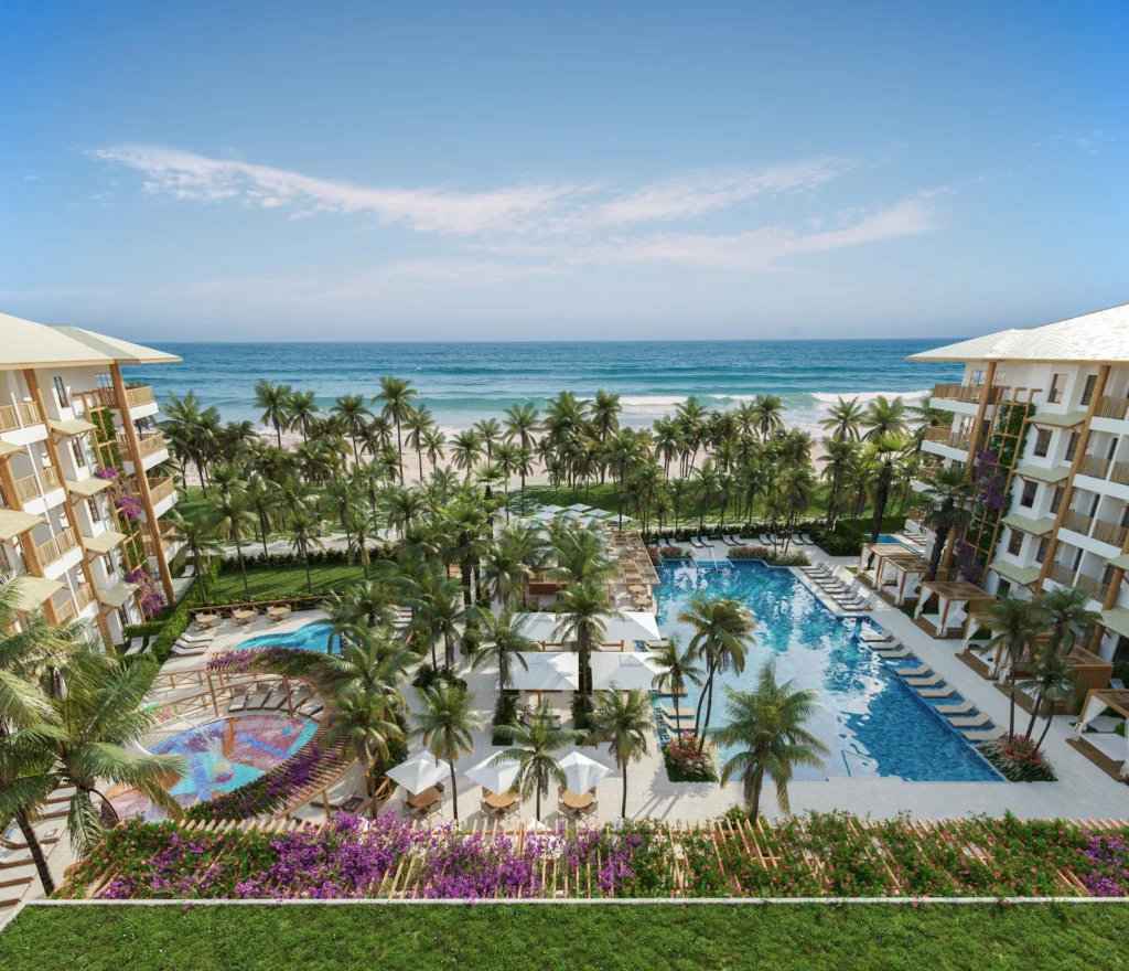 Vista aérea das piscinas e do mar no Ohana Beach Park Resort, Porto das Dunas, Aquiraz, Ceará