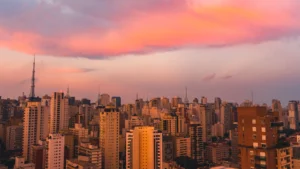 São Paulo com pontos e milhas: gastronomia, arte e o guia da capital